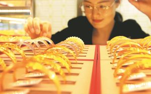 Mastercard се интересува от движението на пари