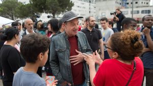 Френски телевизионен психоаналитик, обвинен в изнасилване на 3 момичета