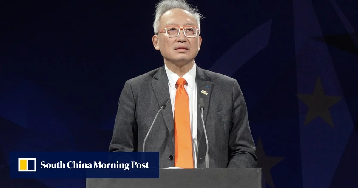 Пекин реагира на тайно посещение на тайвански служител