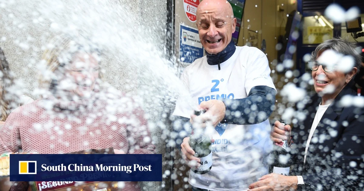 Испански град споделя джакпота на Ел Гордо след грешка