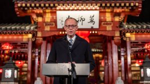 „Китайски шок“ удря Германия, когато Мерц се присъединява към поклонението в Пекин