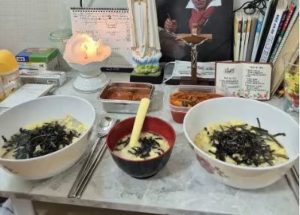 Южнокорейска майка е изправена пред обвинения в злоупотреба с дете, защото е нахранила 2-месечно бебе със супа от оризова торта